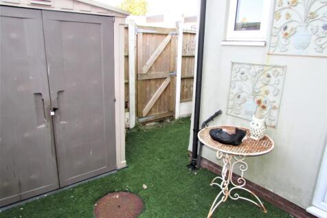 MedlockRd68gdn.JPG