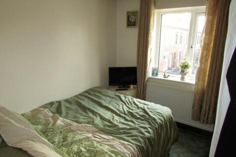 JamesSt5bed3.JPG
