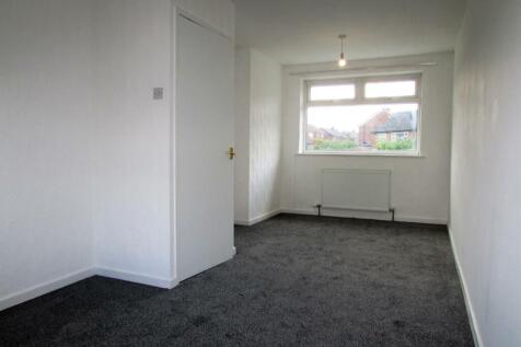 ThornAve30bed4.JPG