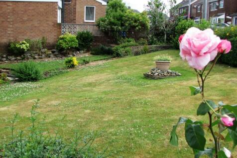 ThornAve30gdn1.JPG