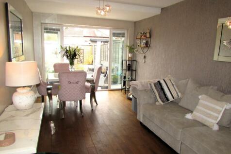 LordLane306lnge1.JPG