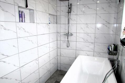 LordLane306bath2.JPG