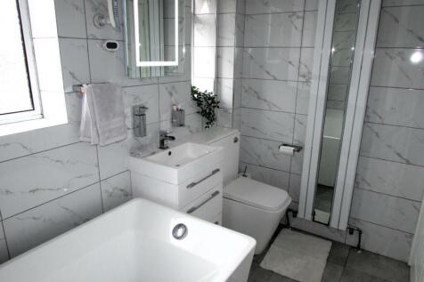 LordLane306bath3.JPG