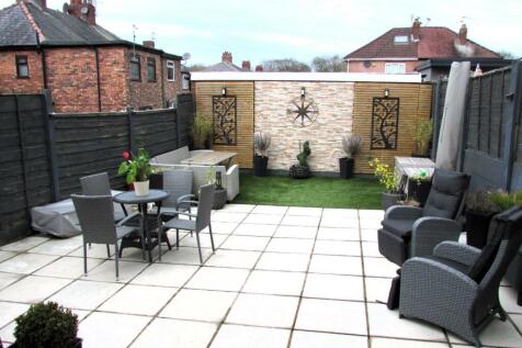 LordLane306gdn1.JPG