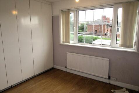 SurbitonRd66bed4.JPG