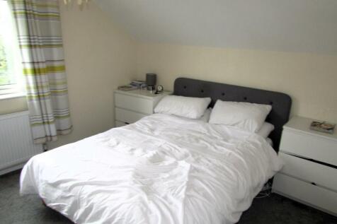 CambridgeRd73bed1.JPG