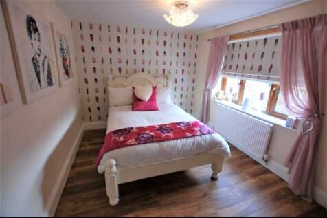 ARE324bed1.jpg