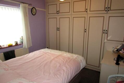 FirstAve64bed1.JPG