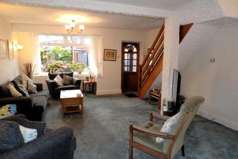ShirleyAve1lnge3.JPG