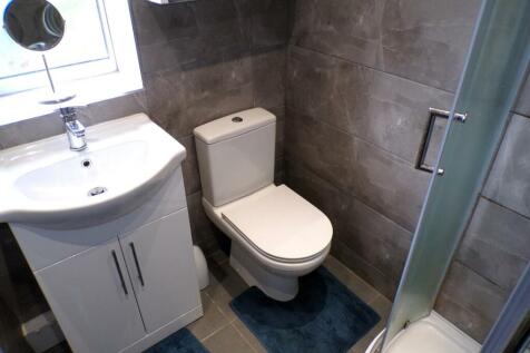 ArgyllParkRd2bath1.JPG