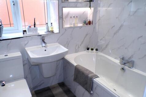 RavenoakDv67bath.JPG