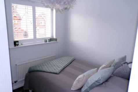 RavenoakDv67bed2.JPG