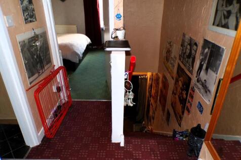 OldhamRd214flat1.JPG