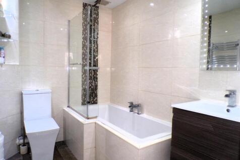 MitchellsQuay4bath.JPG