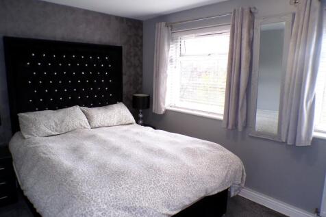 MitchellsQuay4bed1.JPG