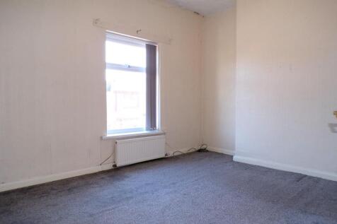 NormanSt42bed1.JPG