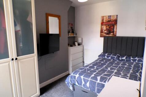 LancasterAve19bed2.JPG