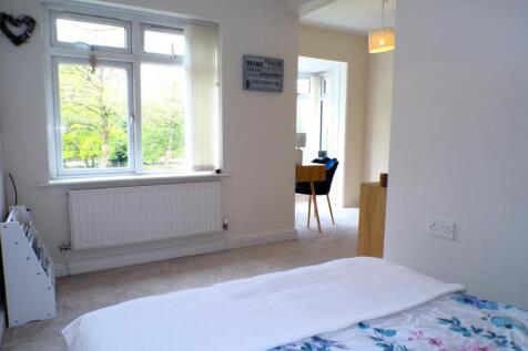 FoxdentonLn207bed3.JPG