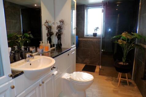 CrammondCl35bath.JPG