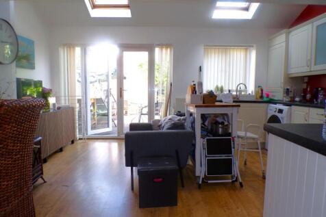 BelgraveAve13kit4.JPG
