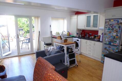 BelgraveAve13kit5.JPG