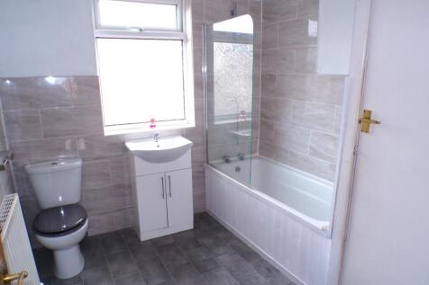 PoplarSt14bath.JPG