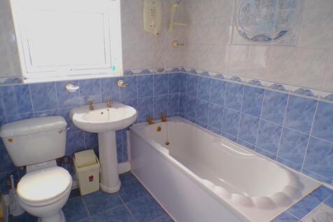 CambridgeRd14bath.JPG
