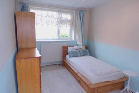 CambridgeRd14bed4.JPG