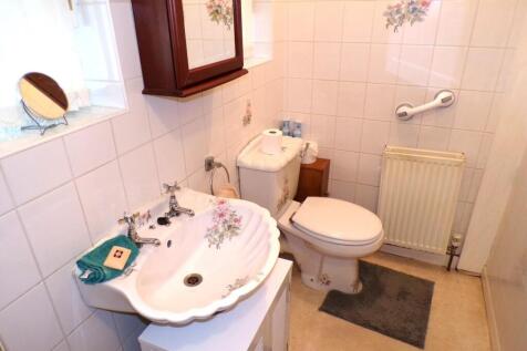 RishworthDv56bath2.JPG