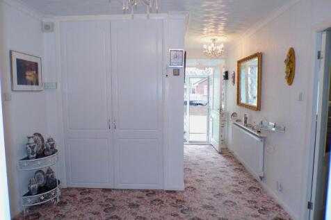 GreenLane109hall.JPG