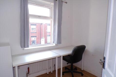 WardSt4bed3.JPG