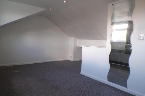 WhitecarAve3attic2.JPG