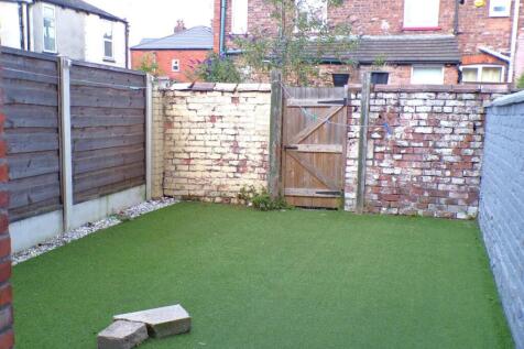 WhitecarAve3gdn.JPG