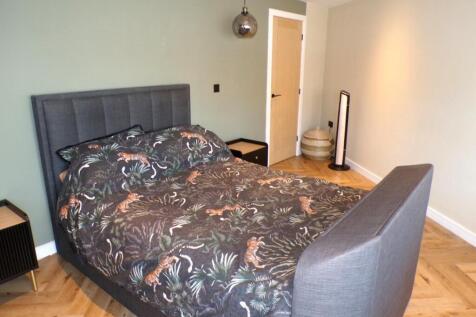 MorseRd11bed1.JPG