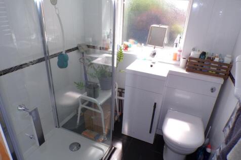 MorseRd15bath.JPG
