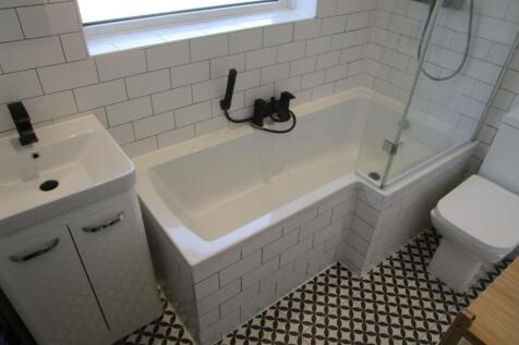 SomersetRd24bath1.jpg