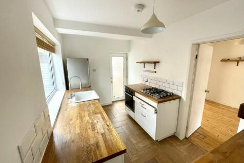 SomersetRd24Kitchenn
