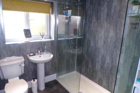 DukeSt5bath.JPG