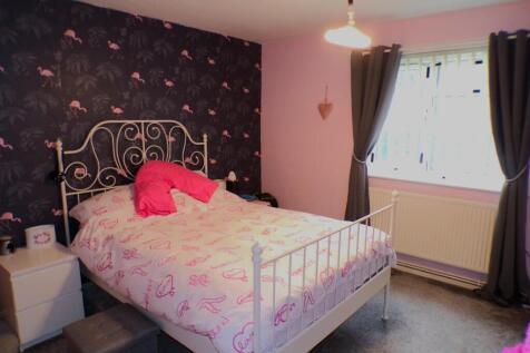 RoutledgeWalk32bed1.JPG