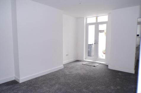 OldhamRd74din1.JPG