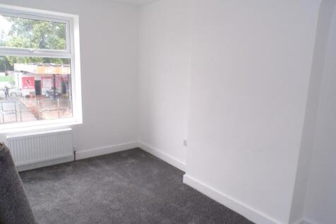 OldhamRd74bed2.JPG