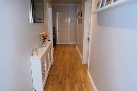 Spacious Entrance Hallway