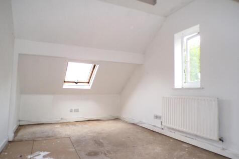 Attic Room 4