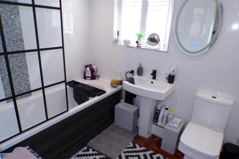 RishworthDv23bath.JPG
