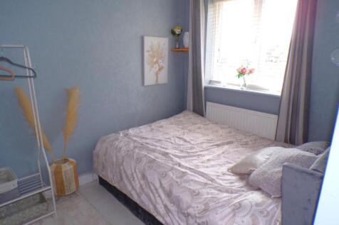 WarnfordCl34bed1.JPG
