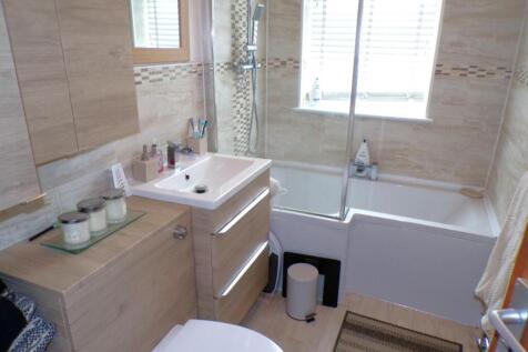 KewRd115bath.JPG