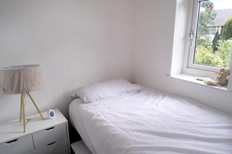 TrevorDr2Bed3.JPG