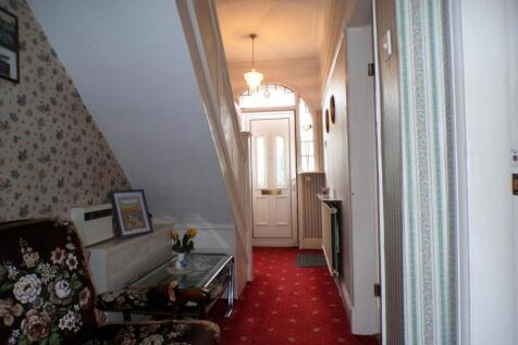 RomanRd88Hallway.JPG