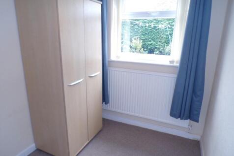 LulworthCres14bed2.JPG