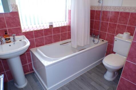 FoldSt49bath.JPG